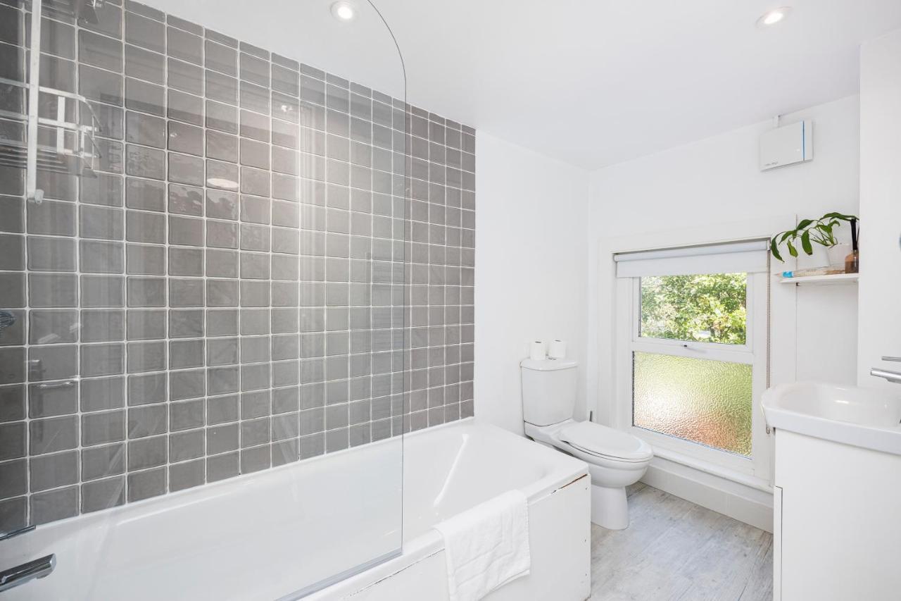Welcomestay Colliers Wood Two Bed Apartment - Home Away From Home London Exterior photo